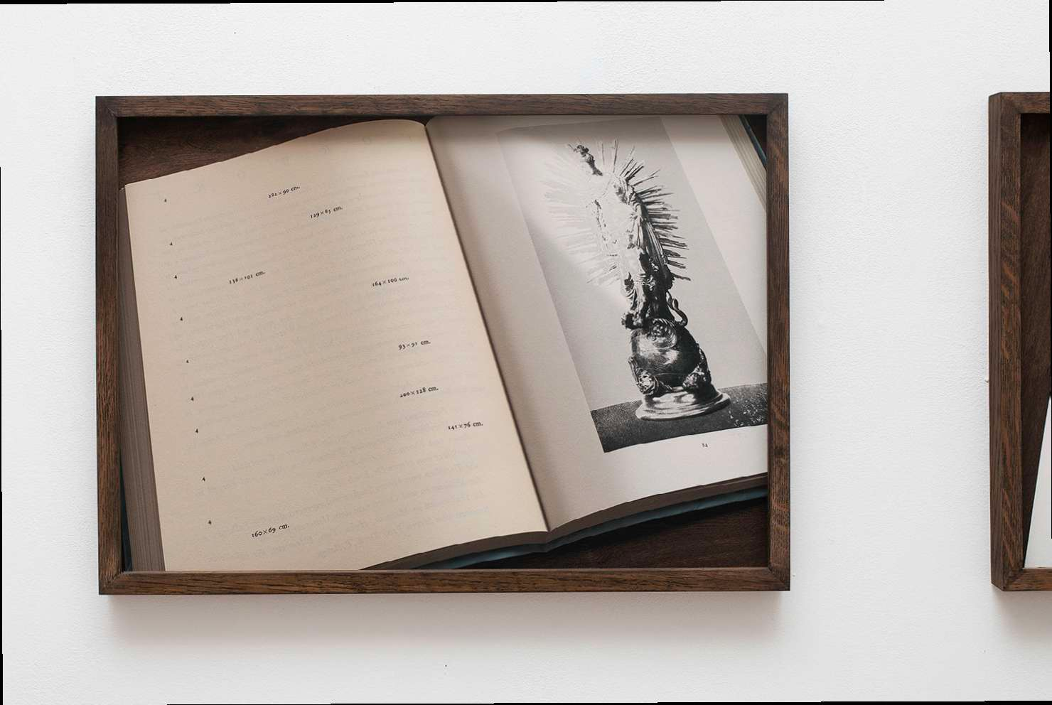 Assaf Hinden — Parallel Catalogue (Dimension Variable), 2021