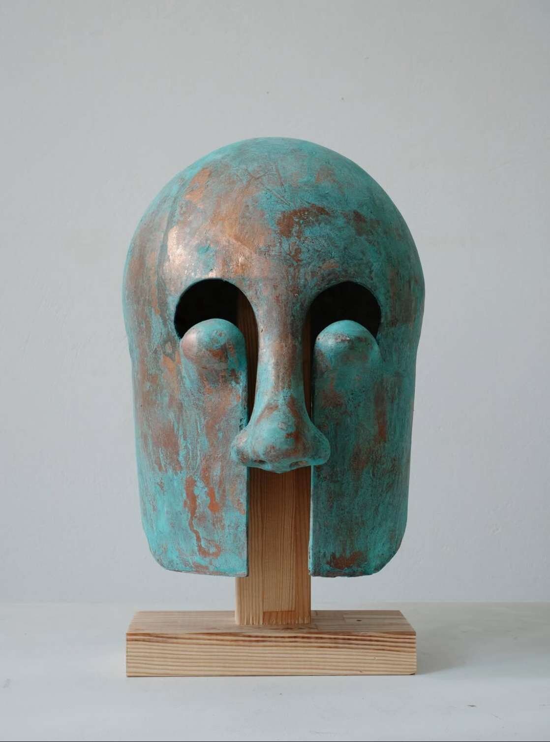 Uri Zamir — Untitled (helmet), 2025